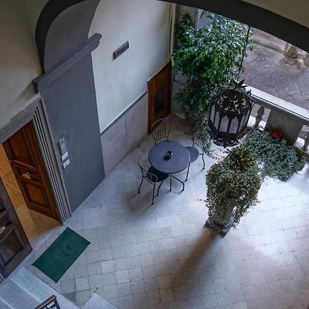 Dimora Donna Elena Bed & Breakfast Napoli Bagian luar foto